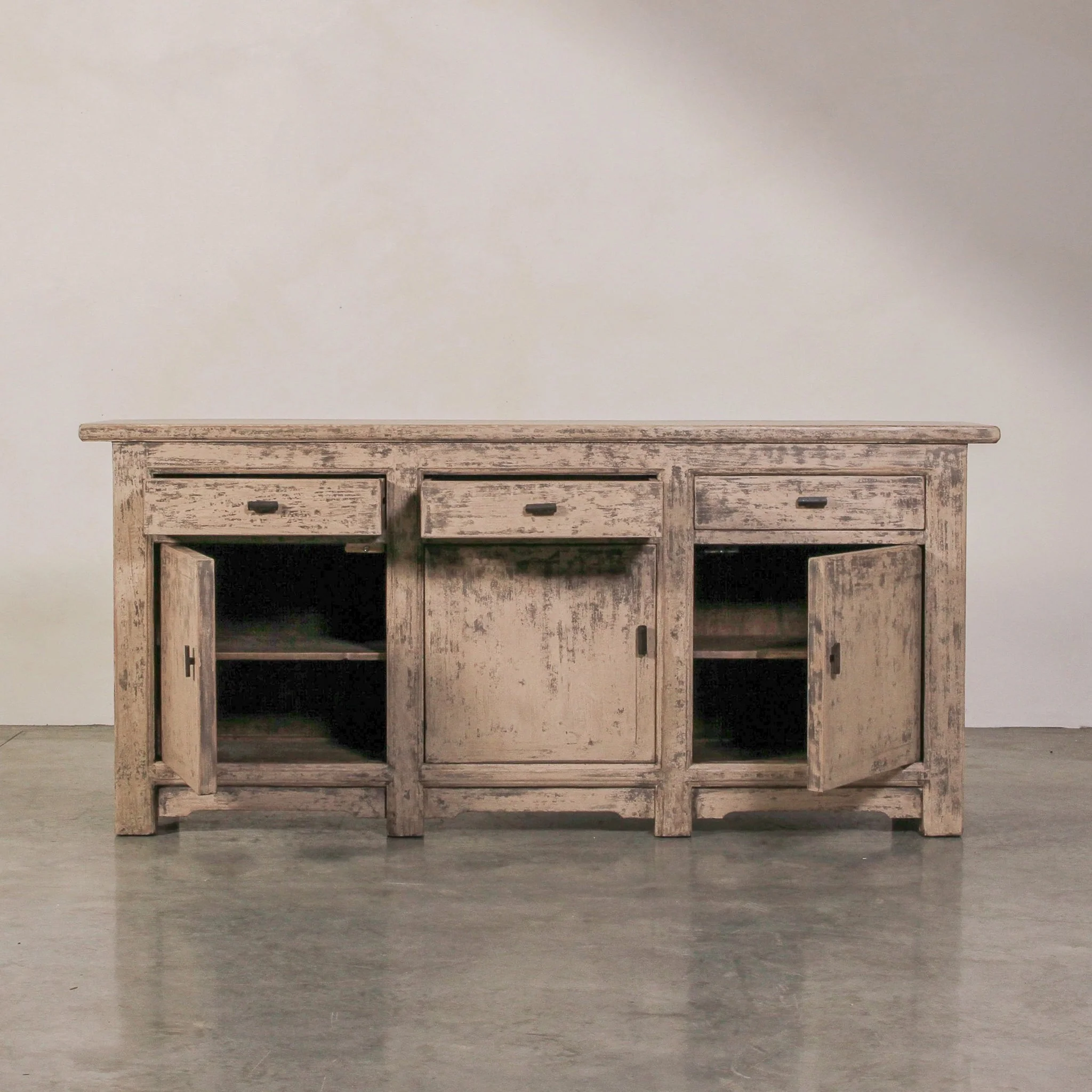 Chinese Tianjin Sideboard - Image 2