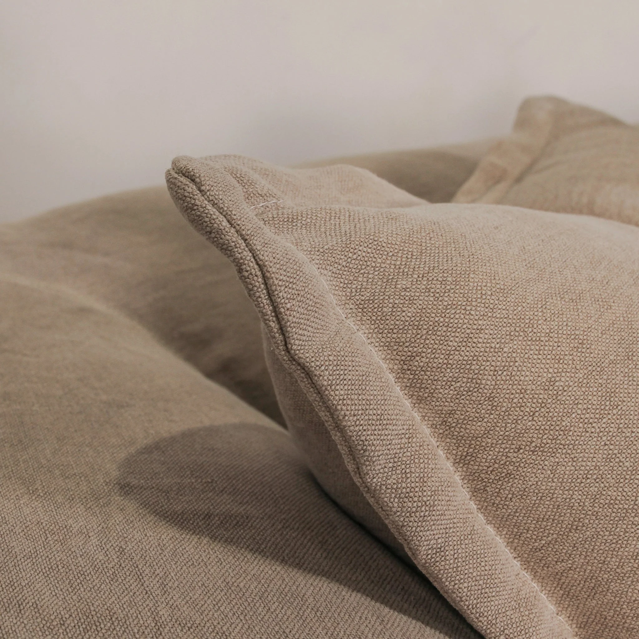 Lumen 4 Seater Sofa - Linen - Image 8
