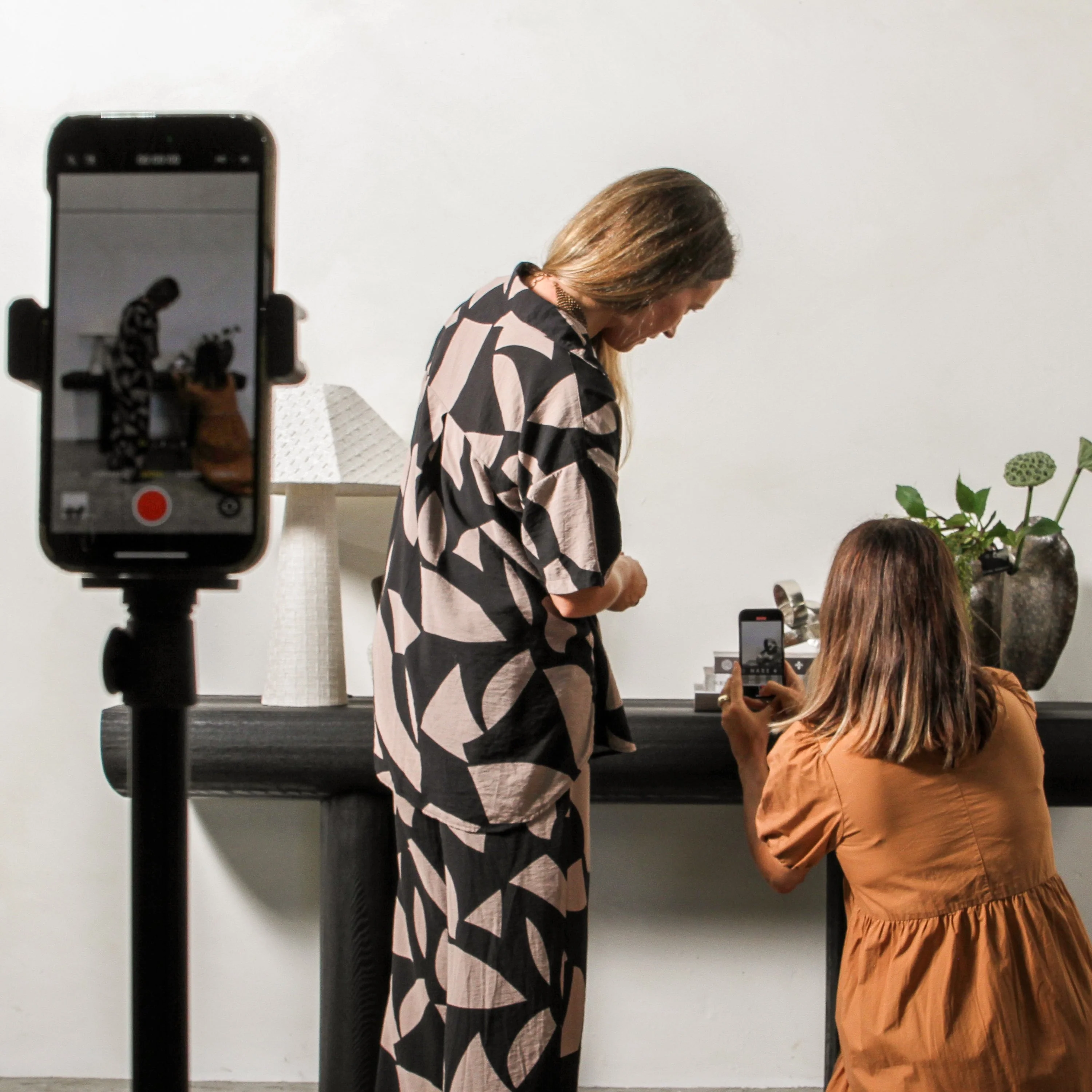 Moderna Console - Image 10