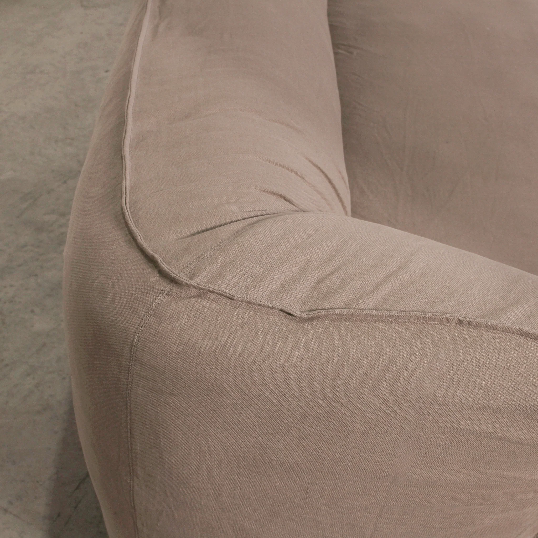 Serene Right Chaise Sofa - Espresso - Image 10